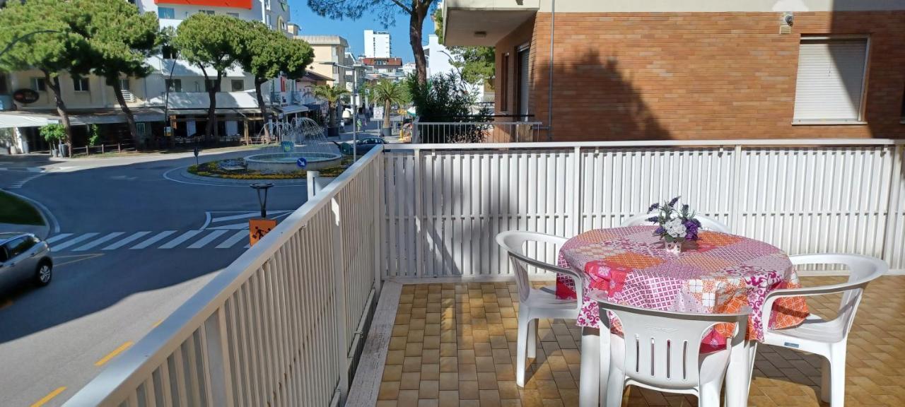 Casa Bivi - Apartments With 1 And 2 Bedrooms - Click Here For More Availabilities Lignano Sabbiadoro Exterior photo