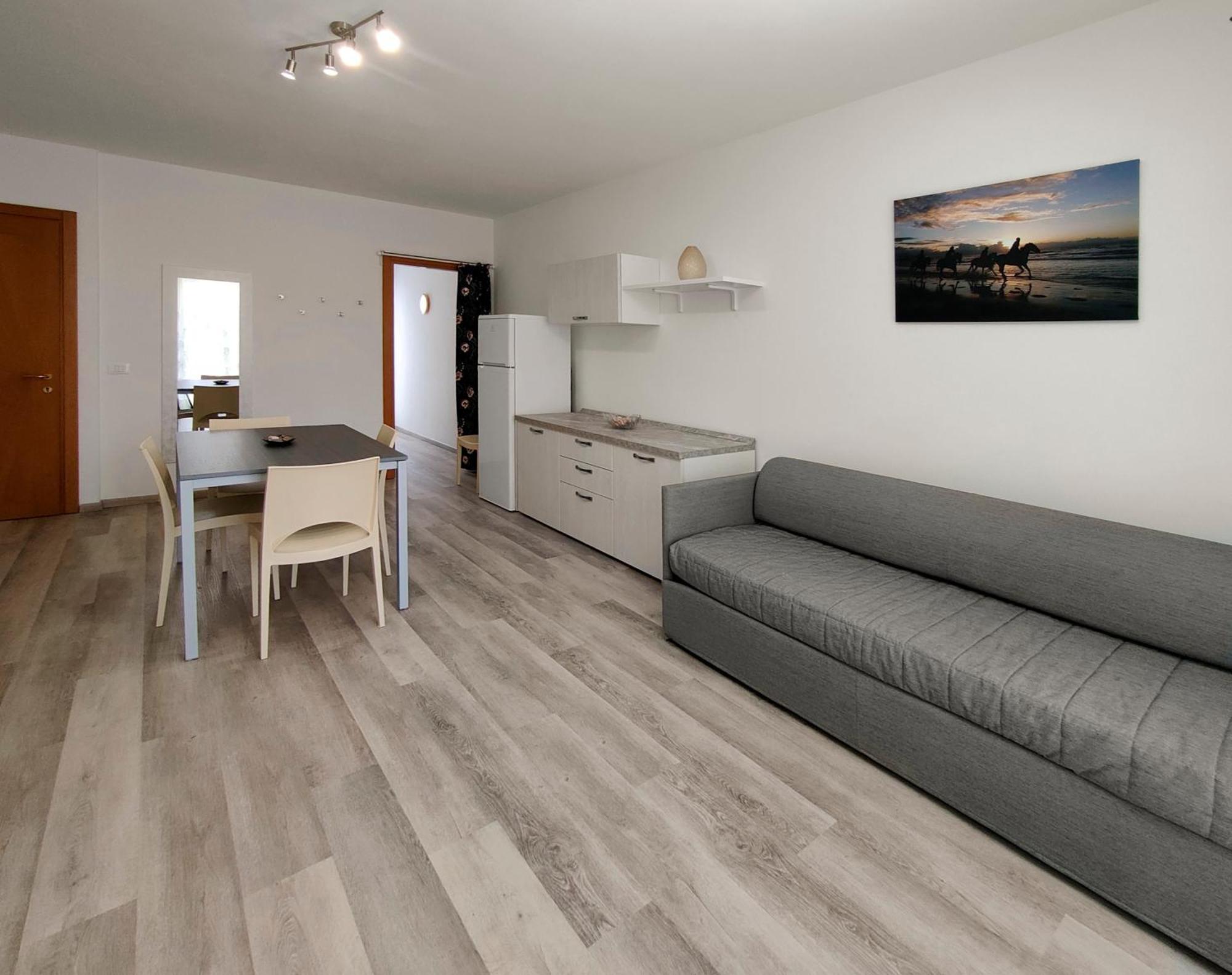 Casa Bivi - Apartments With 1 And 2 Bedrooms - Click Here For More Availabilities Lignano Sabbiadoro Exterior photo