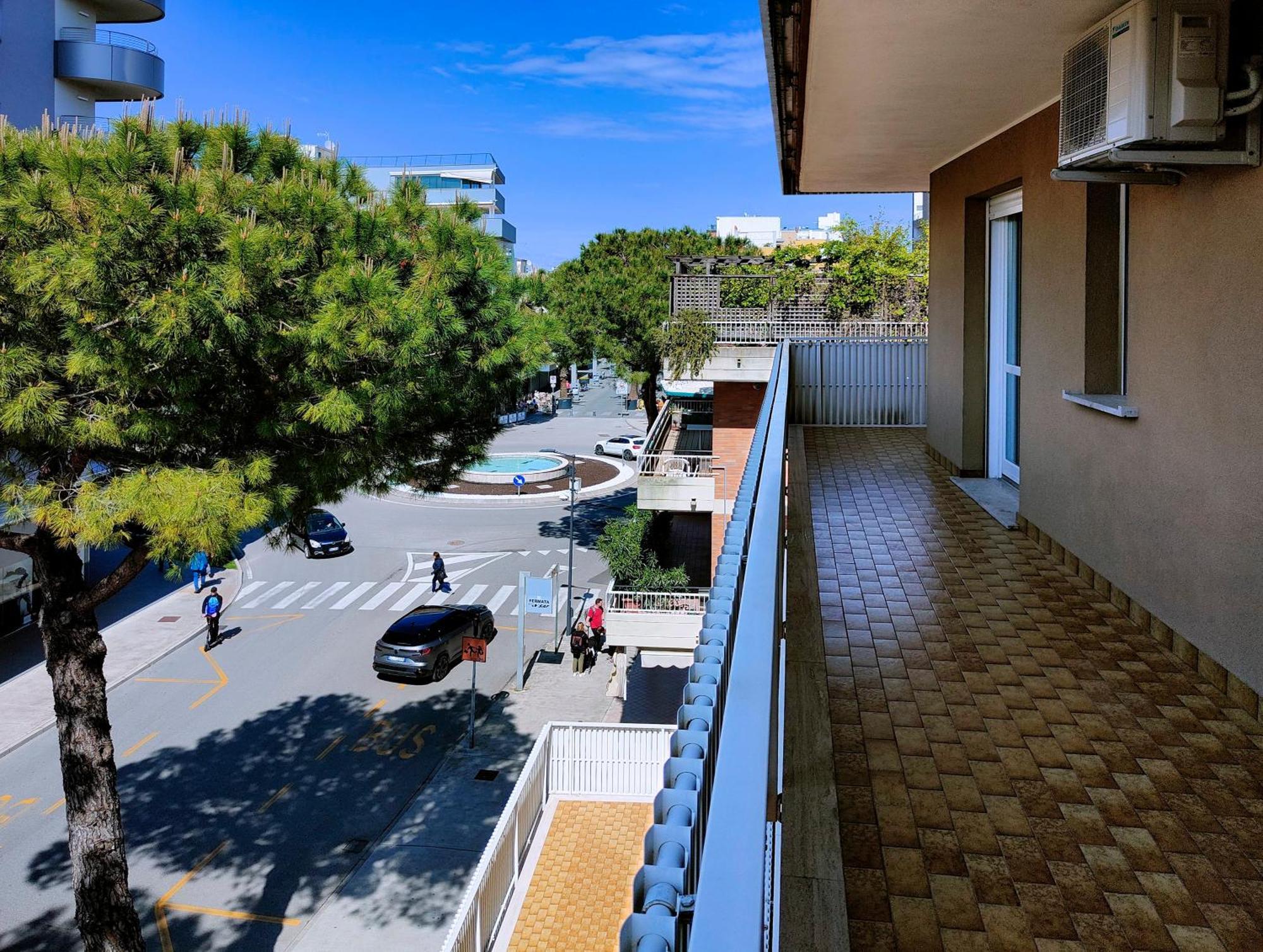 Casa Bivi - Apartments With 1 And 2 Bedrooms - Click Here For More Availabilities Lignano Sabbiadoro Exterior photo