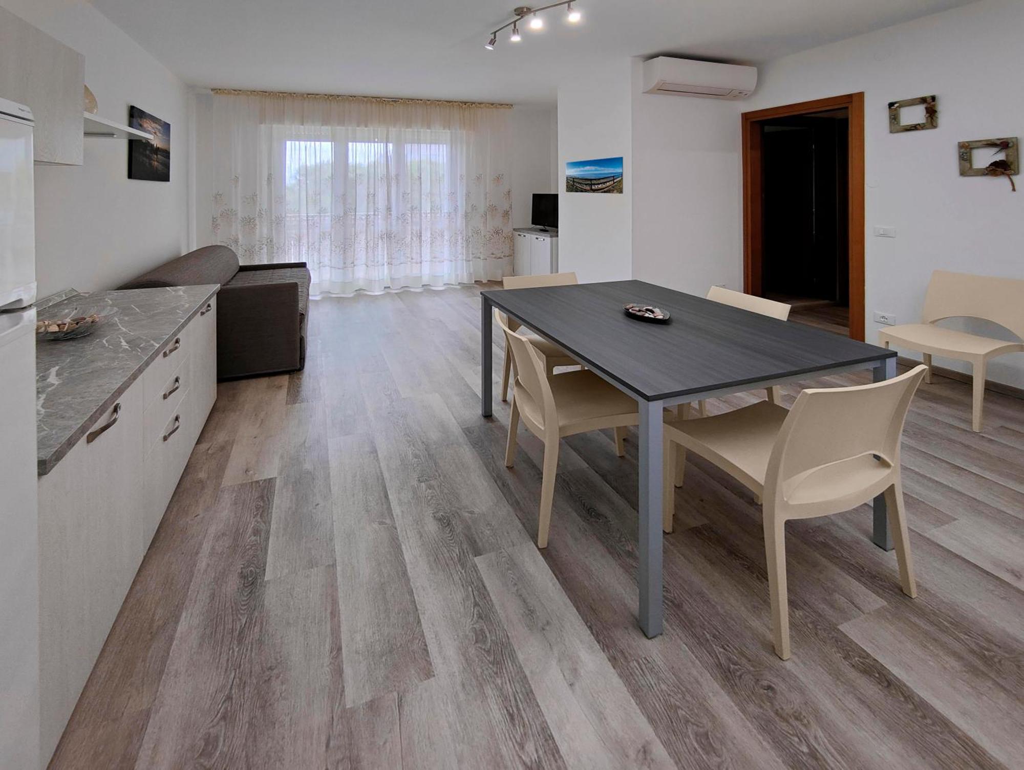 Casa Bivi - Apartments With 1 And 2 Bedrooms - Click Here For More Availabilities Lignano Sabbiadoro Exterior photo